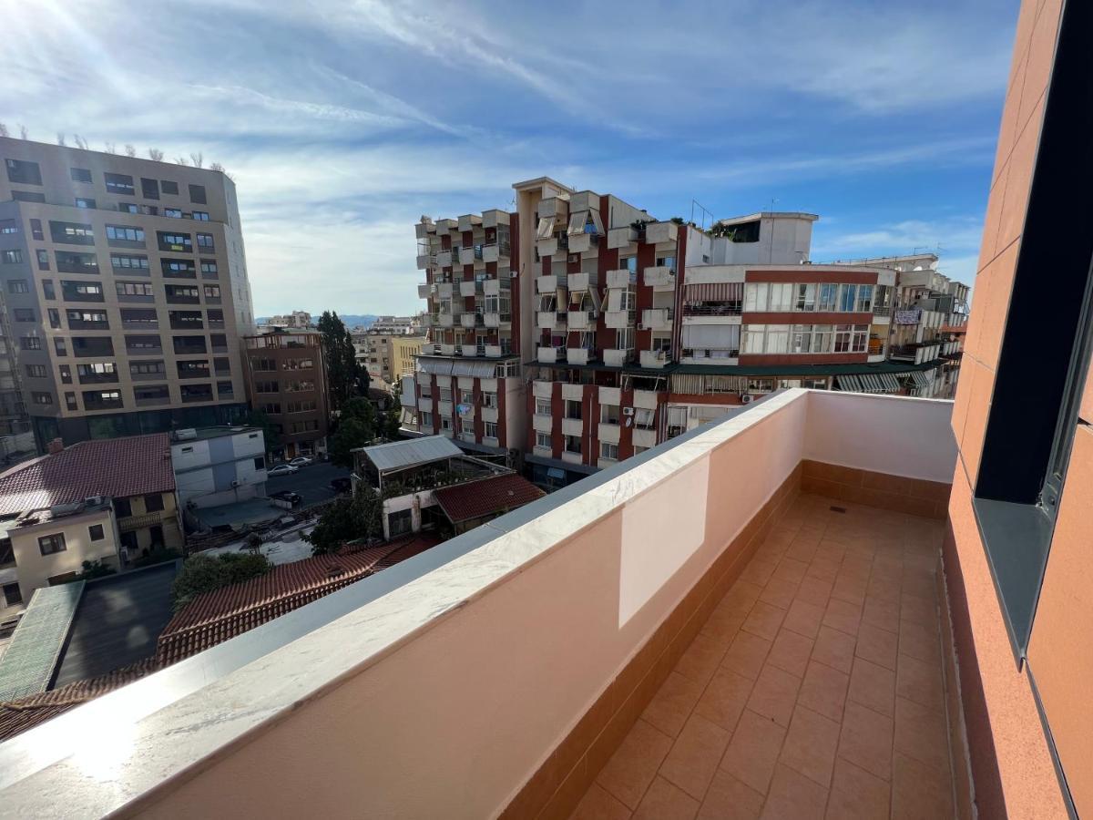 Daily Apartment In Center Tirana Buitenkant foto